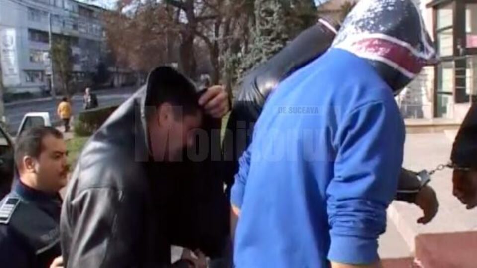 Patru dintre cei nouă suspecti au fost arestați preventiv vineri după-amiază