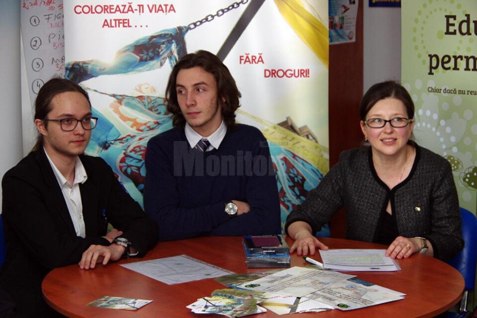Doi elevi ai Colegiului „Eudoxiu Hurmuzachi”, pe podiumul competiției naționale „Mesajul meu antidrog”