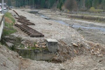 În Moldovița, mocănița merge mai departe
