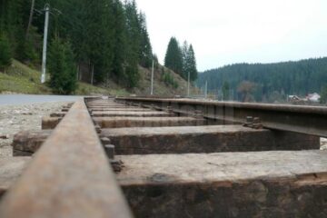 În Moldovița, mocănița merge mai departe