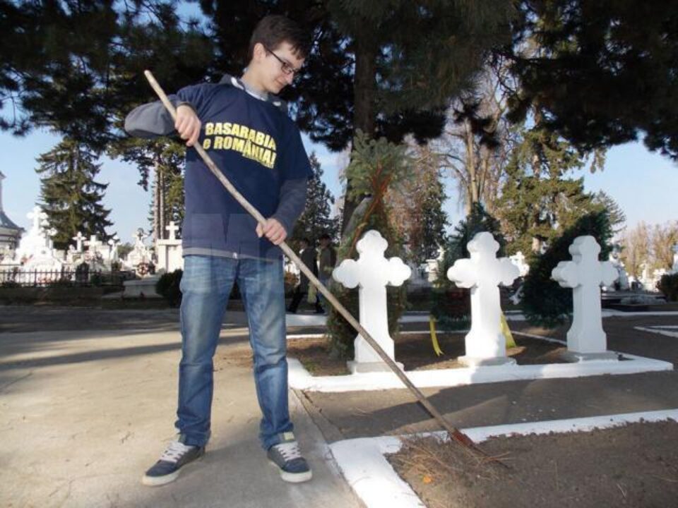 Replică vandalizare morminte Chișinău