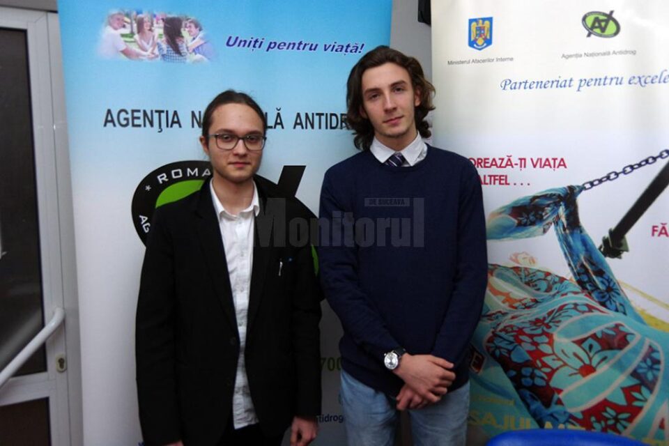 Doi elevi ai Colegiului „Eudoxiu Hurmuzachi”, pe podiumul competiției naționale „Mesajul meu antidrog”