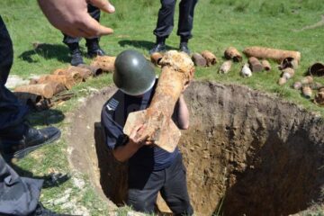 Cele mai multe dintre elementele de muniție care se găsesc în județ sunt încă active