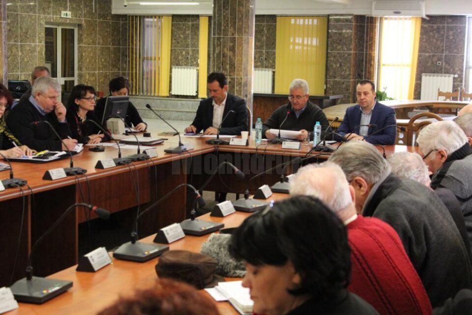 La ședința cu asociațiile de proprietari, primarul Ion Lungu a făcut apel la președinții de asociații și administratori, să mobilizeze oamenii să achite energia termică de care au beneficiat La ședința cu asociațiile de proprietari, primarul Ion Lungu a făcut apel la președinții de asociații și administratori, să mobilizeze oamenii să achite energia termică de care au beneficiat