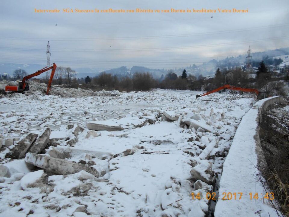 Mobilizare de forțe contra blocajelor de ghețuri de pe râurile Dorna și Bistrița