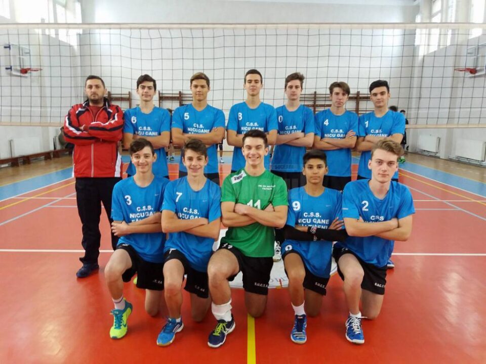 Echipa de volei cadeți CSȘ Nicu Gane Fălticeni. Antrenor Marius Stan
