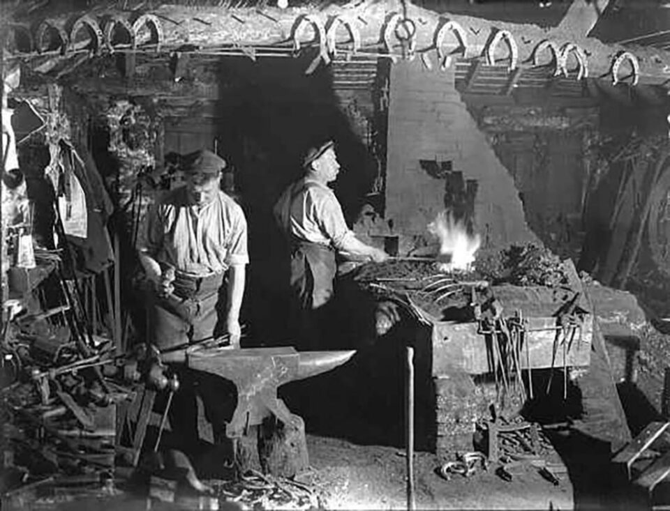 „Aprovizionarea cu materiale și unelte agricole” „Aprovizionarea cu materiale și unelte agricole”