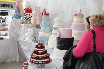 În cadrul târgului vor fi prezentate torturi și prăjituri