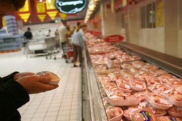 Tone de carne cu salmonela au fost comercializate pe piața din Suceava