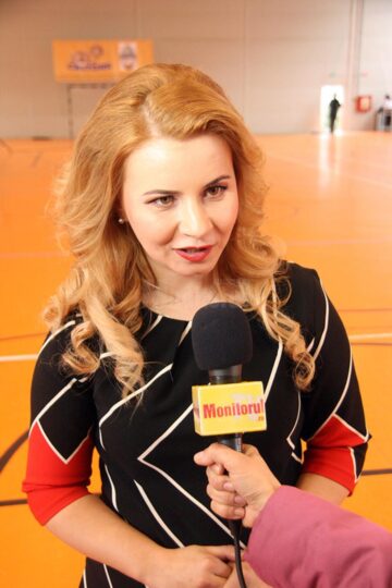 Mihaela Bârsan, inițiatoarea proiectului "10 pentru folclor"