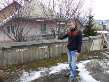 Indicatoarele montate din proprie inițiativă de localnici