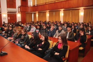 Peste 65 de voluntari au fost premiați ieri în cadrul Festivalului Șanselor Tale