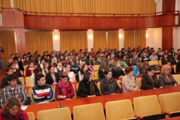 Peste 65 de voluntari au fost premiați ieri în cadrul Festivalului Șanselor Tale