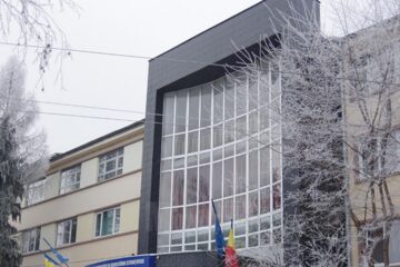 34 de directori și-au depus demisiile, în locul lor fiind numiți foști directori fără concurs