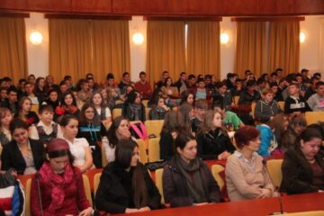 Peste 65 de voluntari au fost premiați ieri în cadrul Festivalului Șanselor Tale