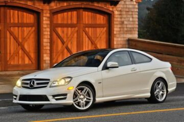 Mercedes C-Klasse mizează pe tracțiunea integrală