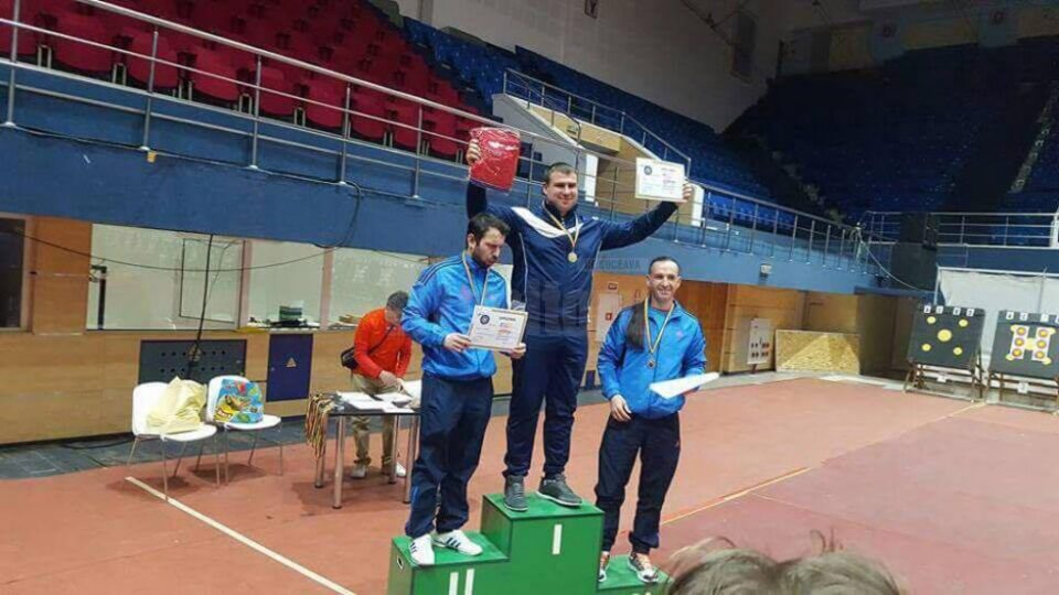 Arcașii din județ au început anul competițional în forță, cu 13 medalii naționale