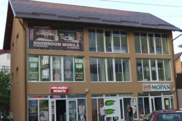 Magazinul de prezentare de pe strada Tineretului