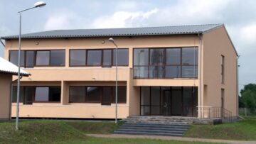 Un campus școlar în valoare de opt milioane de euro zace nefolosit la mai bine de jumătate de an de la inaugurare