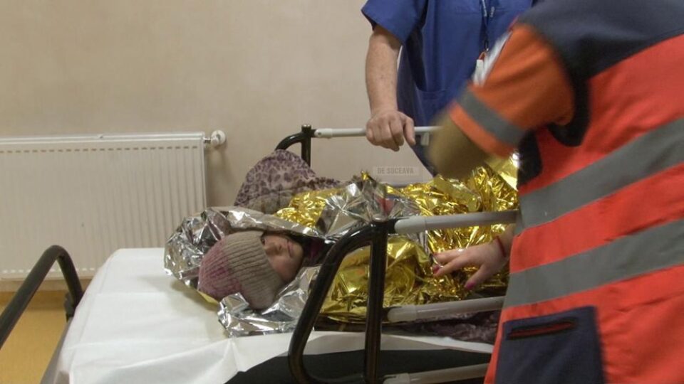 Copilul de 4 ani a fost găsit, după o noapte întreagă de căutări, de un cioban și adus cu o ambulanță la Unitatea de Primire Urgențe