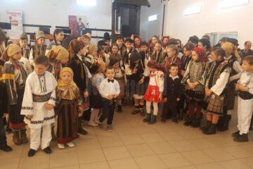 Caravana „10 pentru folclor” la Căminul cultural din Sfântu Ilie