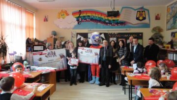 Un desen al rădăuțeanului Dimitrie Luca Roman, inclus în calendarul global Colgate „My Bright Smile™” 2017