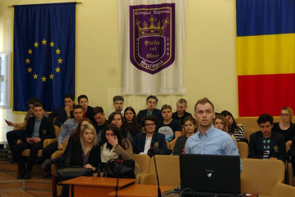 Un tânăr sucevean oferă consiliere gratuită pentru elevii români care doresc să studieze în Danemarca