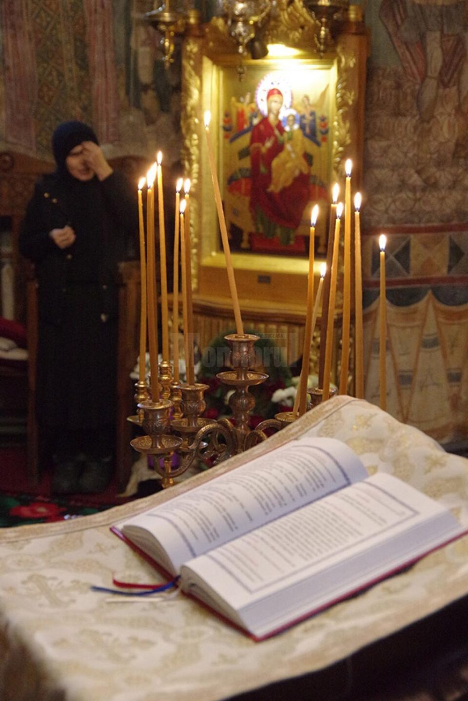 Părintele Cleopa: "Postul ajută pe creștin să facă rugăciunea mai cu ușurință" Părintele Cleopa: "Postul ajută pe creștin să facă rugăciunea mai cu ușurință"