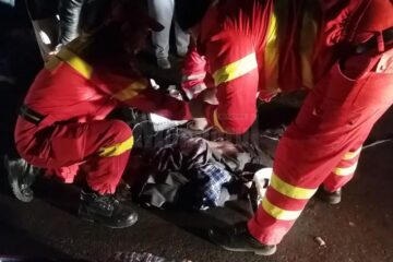 Un pieton a murit, iar al doilea a ajuns la spital în comă, după două accidente rutiere petrecute duminică seara pe DN 17