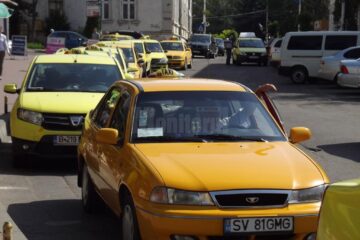 Primele majorări de tarife la taxi intră în vigoare de astăzi