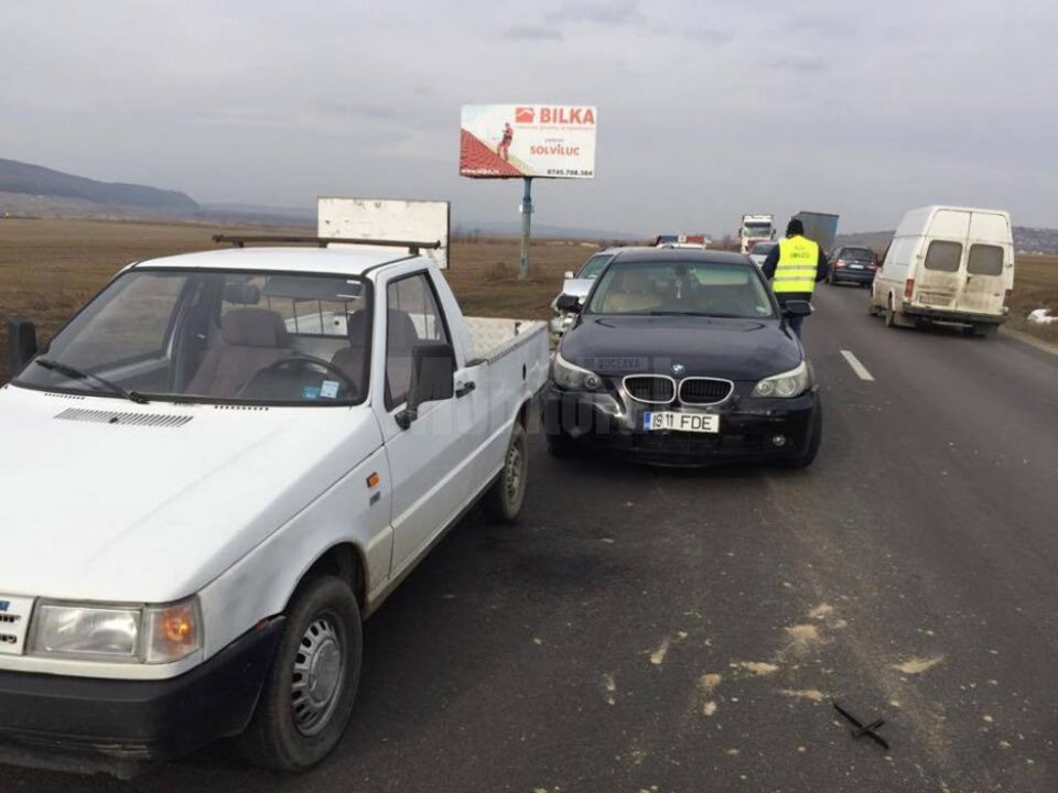Trei mașini s-au ciocnit pe E 85, din cauza vitezei și a nepăstrării distanței