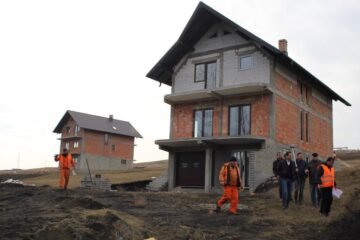 Lucrările de amenajare a străzilor din cartierul Europa au început cu strada Paris, la baza dealului Tătărași