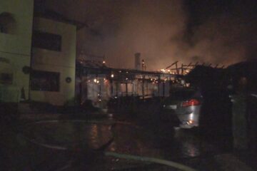 Gospodărie distrusă de un puternic incendiu, la Ilișești