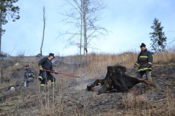 Intervenție dificilă la un incendiu pe mai bine de cinci hectare, la Câmpulung