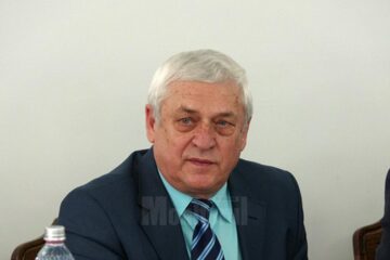Inspectorul școlar general, prof. Gheorghe Lazăr