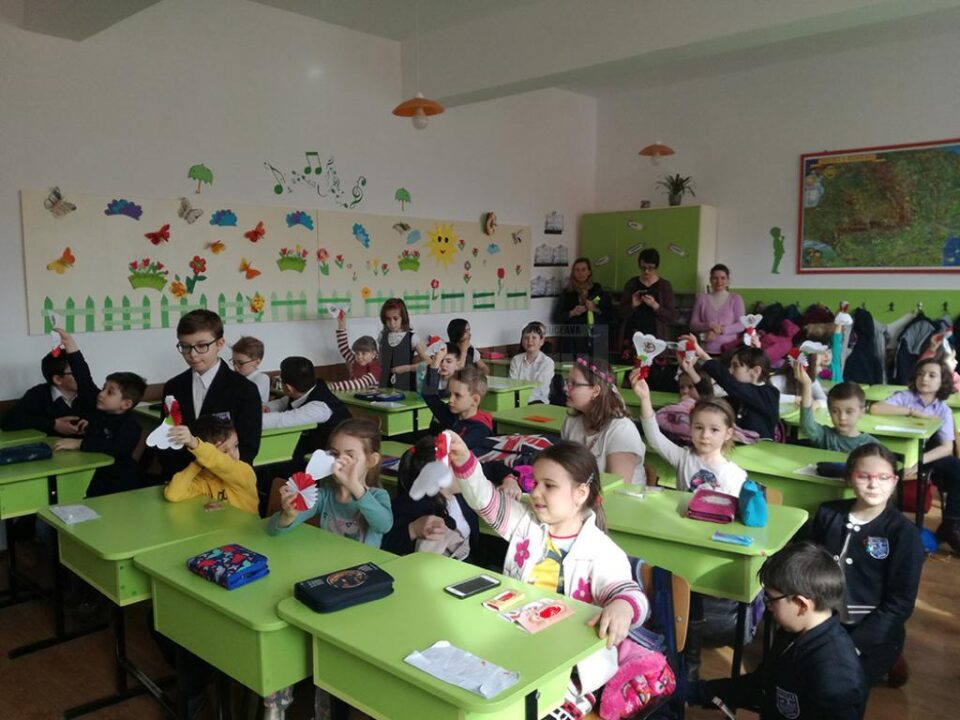 Viitorii elevi și părinții acestora au trecut pragul Școlii Nr. 1 Suceava