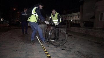 A murit la mai puțin de 14 ani. A fost spulberat de pe trotuar și aruncat peste 50 de metri, ca o păpușă, de o mașină condusă de un tânăr de 20 de ani