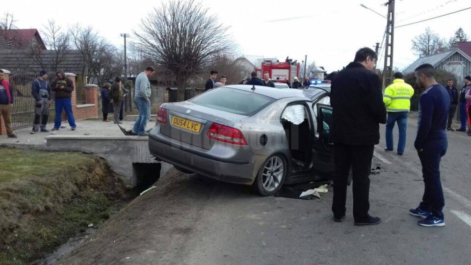 Accident cu trei răniți la Horodnic de Sus