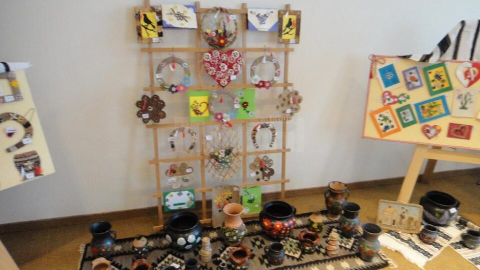 „Mărțișoare fără cuvinte” pregătite de elevii Liceului Tehnologic Special Bivolărie