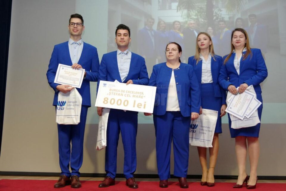 Echipa care și-a adjudecat prima bursă de excelență "Ștefan cel Mare"