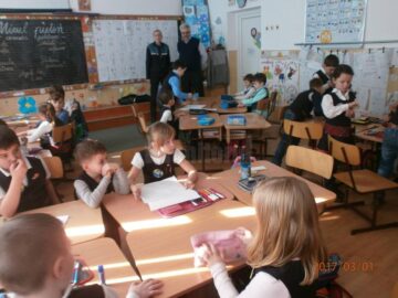 Elevi de la mai multe școli se întrec la concursul județean „Micul Pieton”