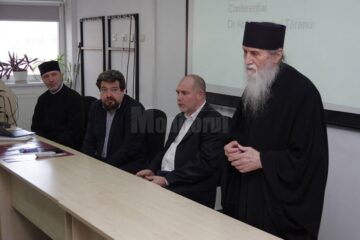 La deschiderea conferinței a fost prezent și ÎPS Pimen, Arhiepiscopul Sucevei și Rădăuților