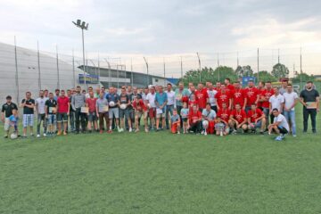 Fotografie de grup de la încheierea ediției inaugurale a Ligii Companiilor