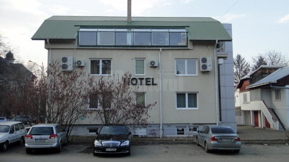 Recepționeră de hotel, violată în timpul serviciului