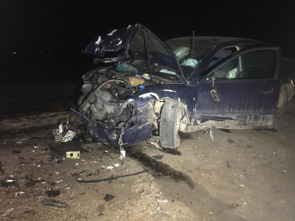 Accident violent, cu trei mașini implicate, provocat de un șofer băut