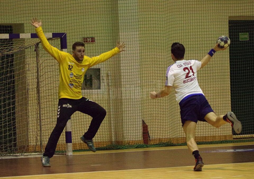 Portarul Cristian Tcaciuc a făcut cel mai bun meci din acest sezon pentru Universitatea Suceava Portarul Cristian Tcaciuc a făcut cel mai bun meci din acest sezon pentru Universitatea Suceava