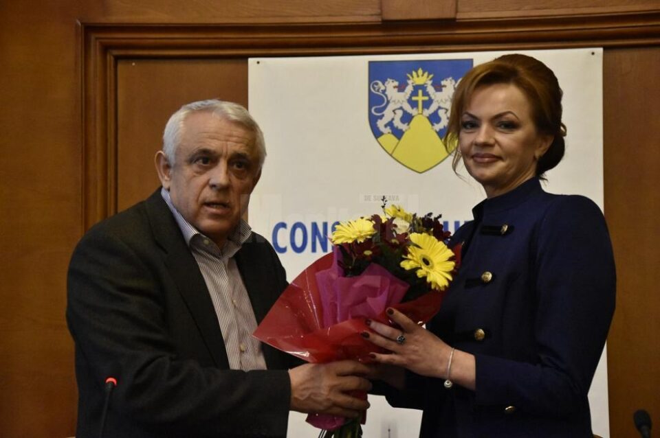 Prima femeie prefect a județului Suceava, Mirela Adomnicăi, și-a preluat oficial funcția