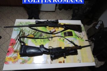 Arme confiscate în urma unor percheziții