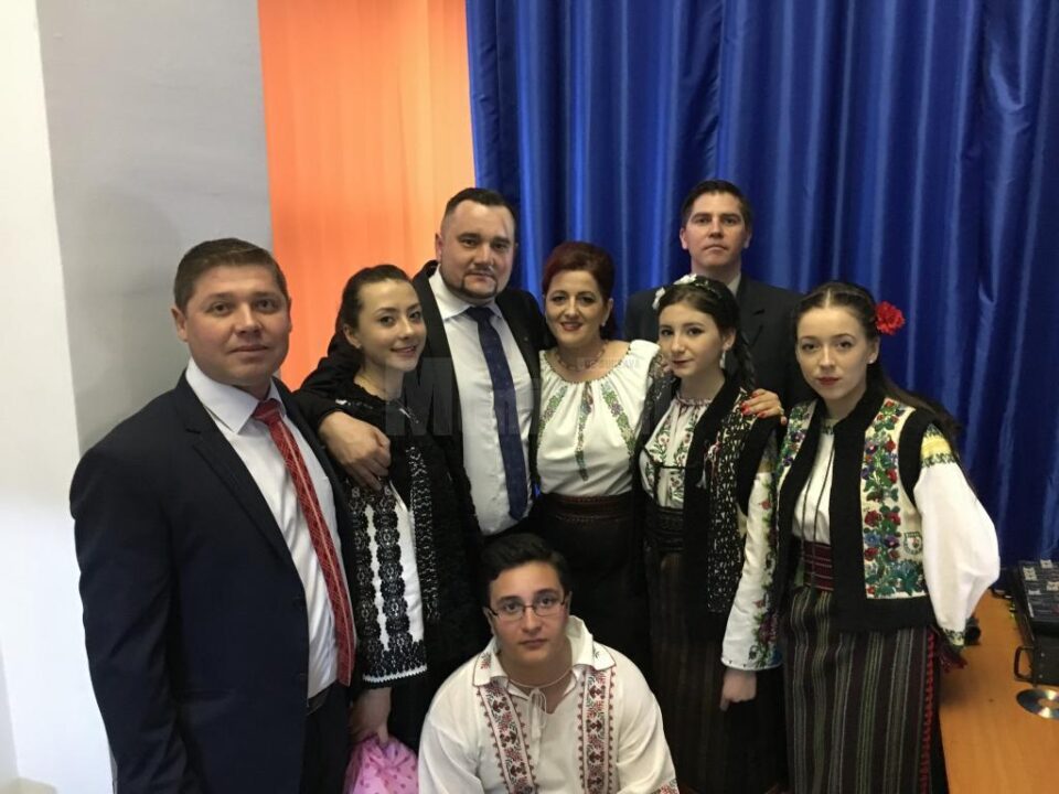 Spectacolul ,,Poezie și cântec pentru mama”, ediția I, la Mitocu Dragomirnei