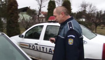 Revoltă a oamenilor din Șcheia împotriva romilor care le sparg casele și a polițiștilor, care au scăpat comuna de sub control